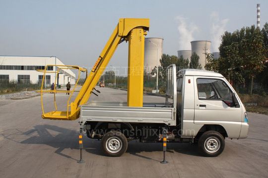 點(diǎn)擊查看詳細(xì)信息<br>標(biāo)題：電動高空作業(yè)車 閱讀次數(shù)：3308