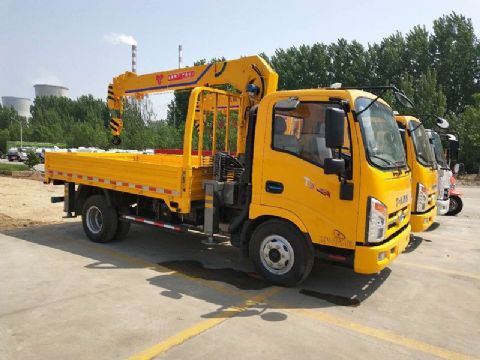 點(diǎn)擊查看詳細(xì)信息<br>標(biāo)題：4噸唐駿隨車吊 閱讀次數(shù)：1935
