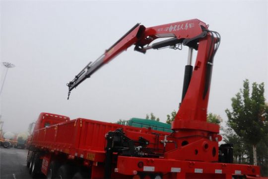 點擊查看詳細信息<br>標題：SQ5S3  5噸折疊臂 閱讀次數(shù)：3351